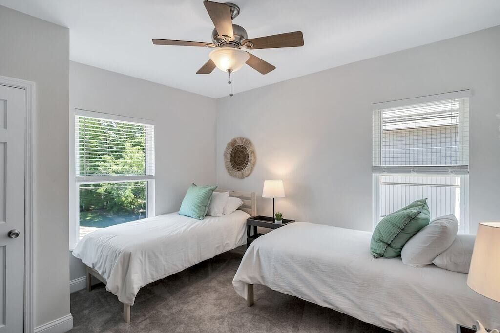 3 chambres, fer et planche à repasser, Wi-Fi gratuit, draps fournis