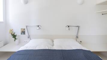 1 bedroom, iron/ironing board, travel cot, free WiFi