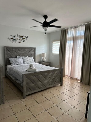 2 chambres, fer et planche à repasser, Wi-Fi, literie fournie