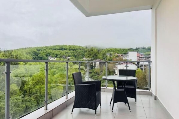 View from property - Yishan Banshui Hotel (Xing'an County)