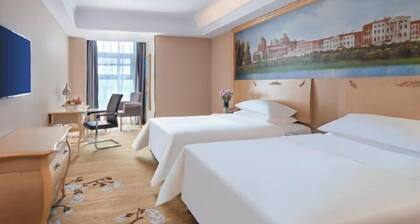 Vienna Hotel (Yixing High-speed Railway Station)