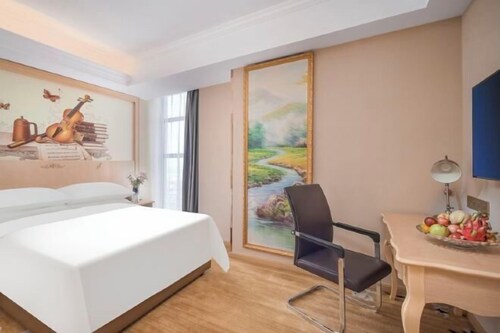 Vienna Hotel (Yixing High-speed Railway Station)