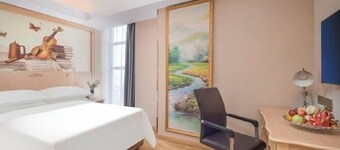 Vienna Hotel (Yixing High-speed Railway Station)