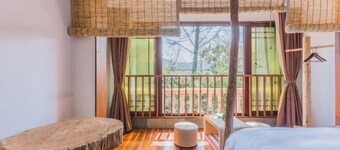 Zhangshe Courtyard Hotel