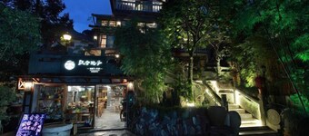 Zhangshe Courtyard Hotel