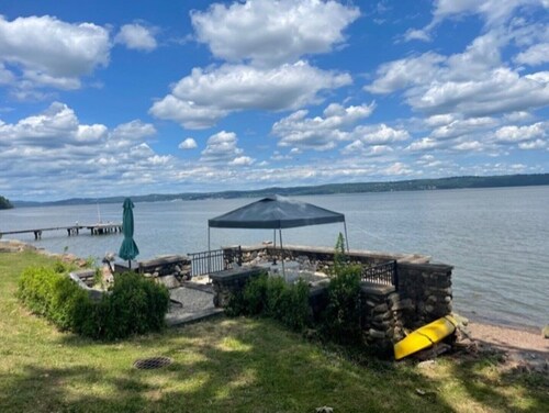 Luxury Hudson River Retreat- quaint town, nature & NYC nearby.