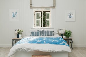 3 bedrooms, iron/ironing board, travel cot, WiFi