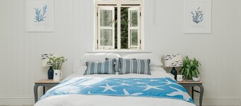 Pretty Converted Stable Block. Village Centre, close to Lost Gardens of Heligan