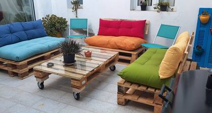 Pleasant and comfortable little house with patio