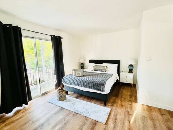 1 bedroom, desk, iron/ironing board, WiFi