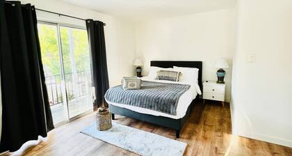 Sparkling clean fully remodeled 1 bed 1 bath house