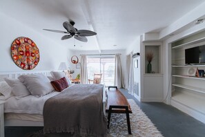 3 habitaciones, escritorio, tabla de planchar con plancha y wifi gratis 