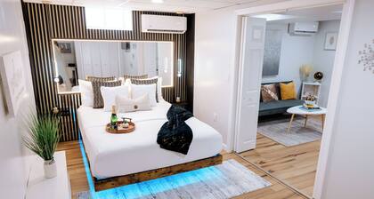 -Queen+Sofa Bed-“Modern/Cozy/Lovely” Casita CoNeJo