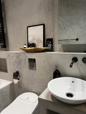 Een bad/douchecombinatie