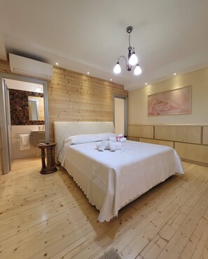 2 Schlafzimmer, Schreibtisch, Bügeleisen/Bügelbrett, kostenloses WLAN