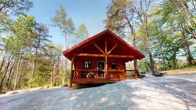 Secluded cabin for 2 in the Hocking Hills
