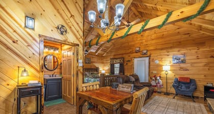 Secluded cabin for 2 in the Hocking Hills