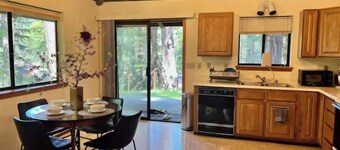 Peaceful 2 bdrm in the woods-