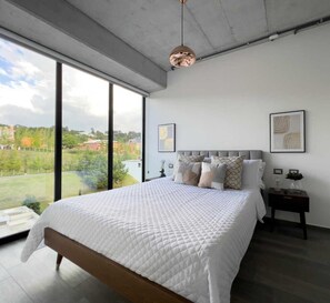 3 bedrooms, iron/ironing board, WiFi, bed sheets - Beautiful 2 Bedroom Apartment 5 min walk from Cayala (Ciudad de Guatemala)