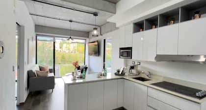 Beautiful 2 Bedroom Apartment 5 min walk from Cayala