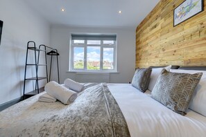 Casa | 5 camere, ferro/asse da stiro, Wi-Fi gratuito, lenzuola