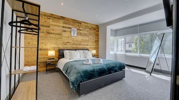 Nhà | 5 phòng ngủ, bàn ủi/dụng cụ ủi quần áo