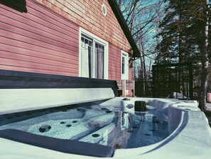 Bain à remous extérieur