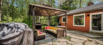 Charming French-Country Home w/ Hot Tub & EV Charger Near Bruce Trail