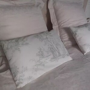 1 soverom, strykejern/-brett, wi-fi (inkludert) og sengetøy