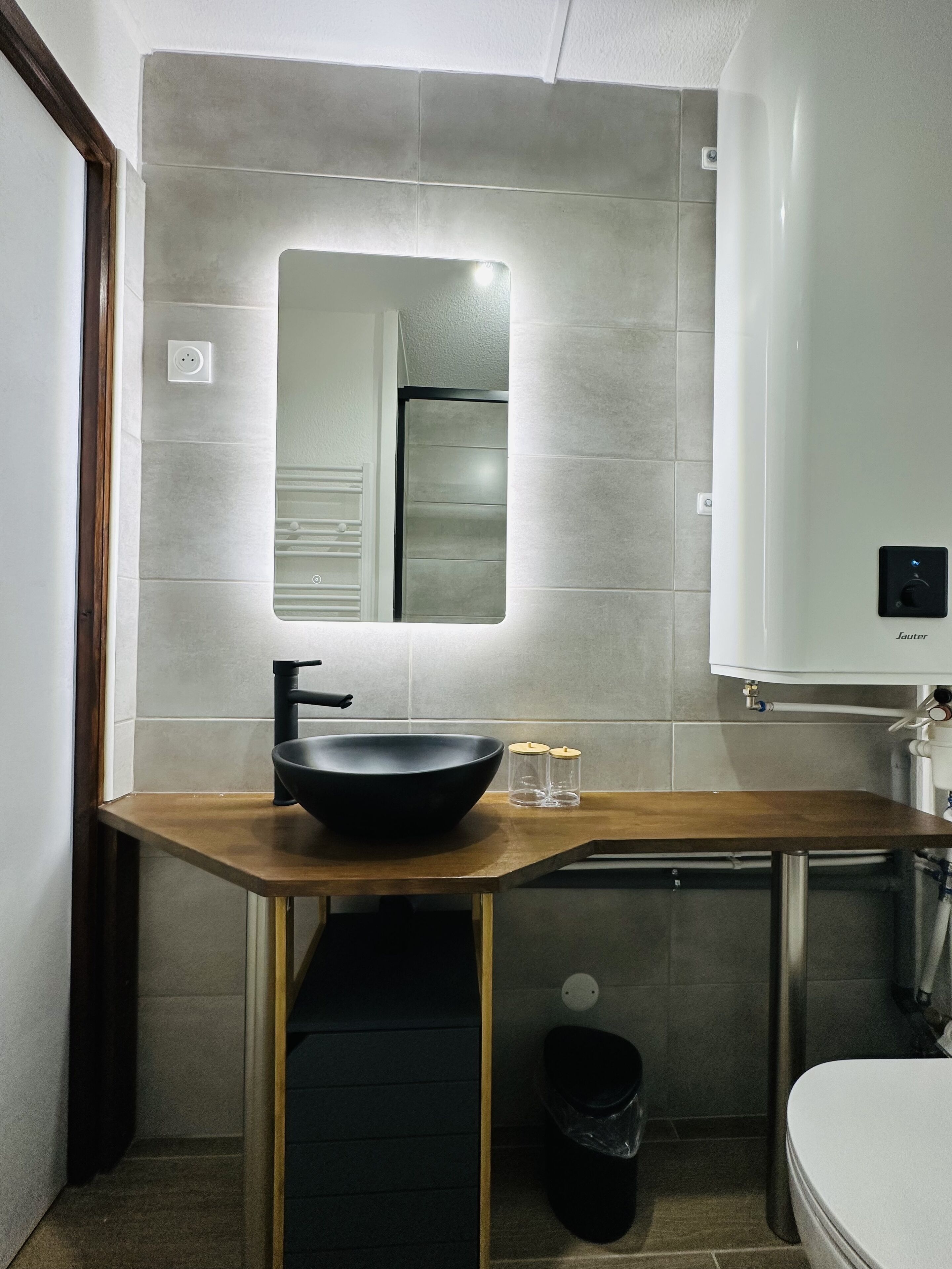 Douche, séchoir à cheveux