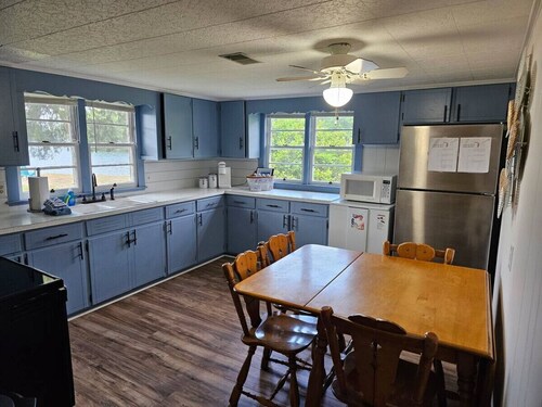 Private cottage w/a view, Dock, SUPs & Kayaks