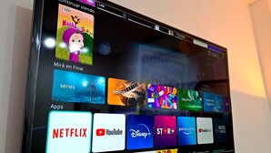 Un écran de télévision affichant différentes applications de diffusion en continu et un jeu.