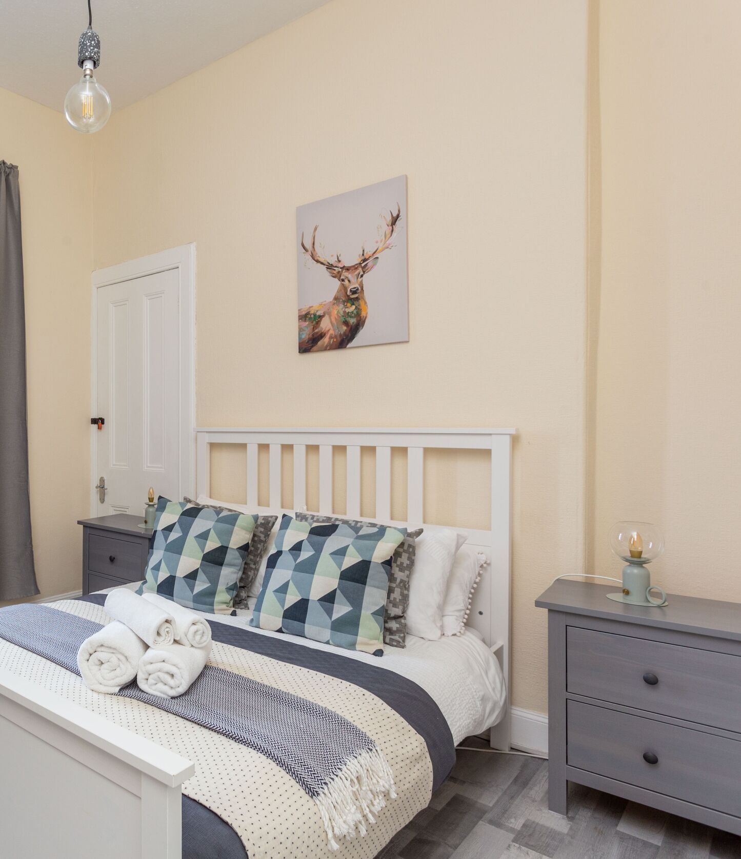 2 chambres, fer et planche à repasser, Wi-Fi gratuit, draps fournis