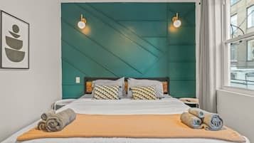 2 bedrooms, in-room safe, desk, iron/ironing board