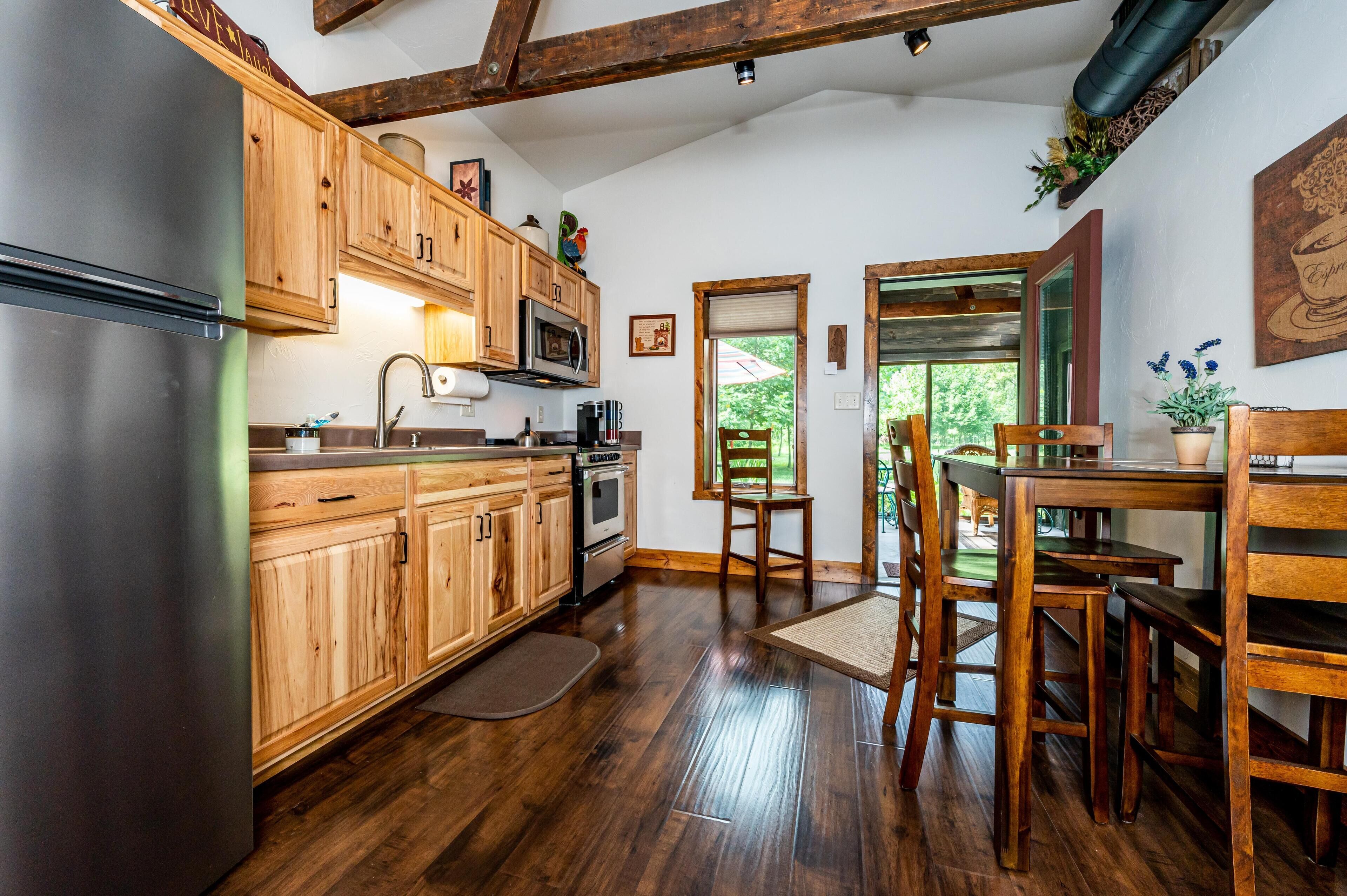 冰箱、微波炉、烤箱、炉灶