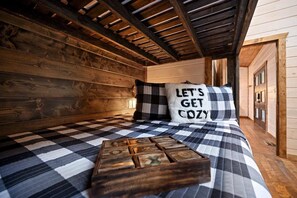 3 bedrooms, free WiFi, bed sheets - Cozy Nights Cabin Luxury and Location (Broken Bow)