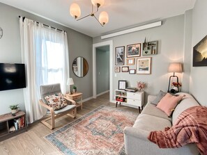 Smart TV, books, offices