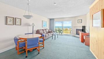 1 bedroom, desk, rollaway beds, free WiFi