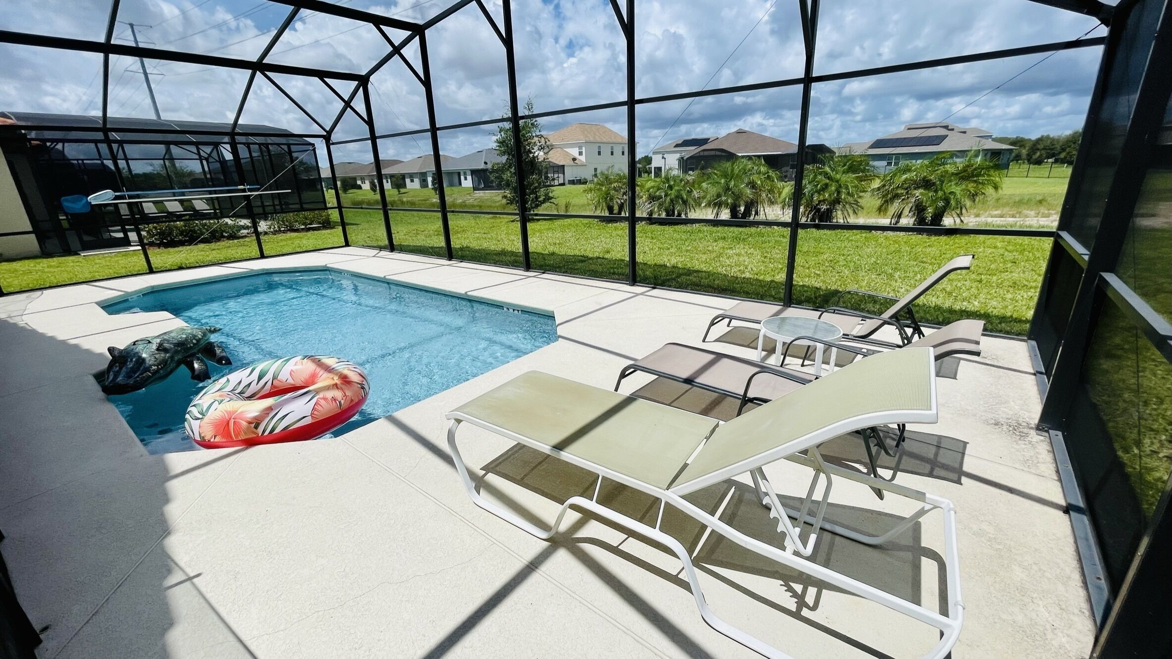 Beautiful 4 Bedroom Pool Villa on Guard Gated Golf Community with 2 Master Suites