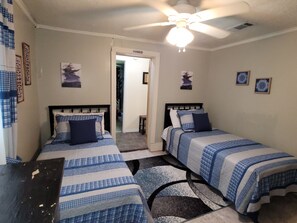 3 chambres, bureau, fer et planche à repasser, Wi-Fi gratuit