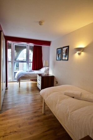Deluxe Apartment | In-room safe, desk, laptop workspace, free WiFi - 62-66 Farringdon by condokeeper (London)