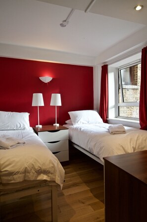 Comfort Apartment | In-room safe, desk, laptop workspace, free WiFi - 62-66 Farringdon by condokeeper (London)