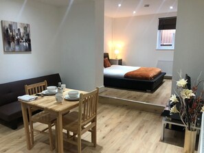 1 Schlafzimmer, WLAN, Bettwäsche