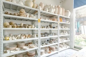 Unclassified image, 3 of 10, button - Very Much Pottery Homestay (Fuliang)