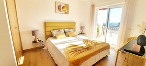 2 soverom, strykejern/-brett, wi-fi og sengetøy