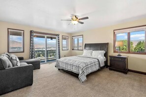 7 bedrooms, free WiFi, bed sheets