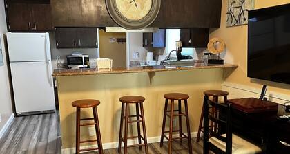 Comfortable, convenient 2BR 2BA apt in Alameda