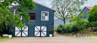 Cooinda Estate- Whole Estate (sleeps 25)