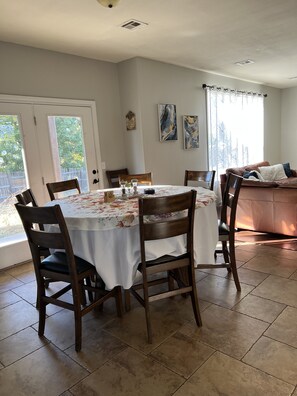 Dining - Welcome Home ☀️  (Broken Arrow)