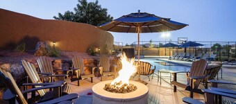 Paradise Village 51, Private 20x40 Pool & Sport Court